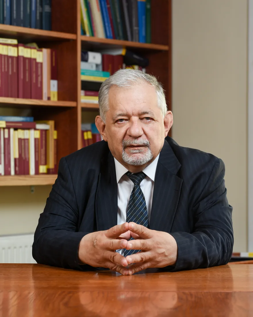 dr. Szentes Béla Gyula, a Szentes Ügyvédi Iroda irodavezető ügyvédje